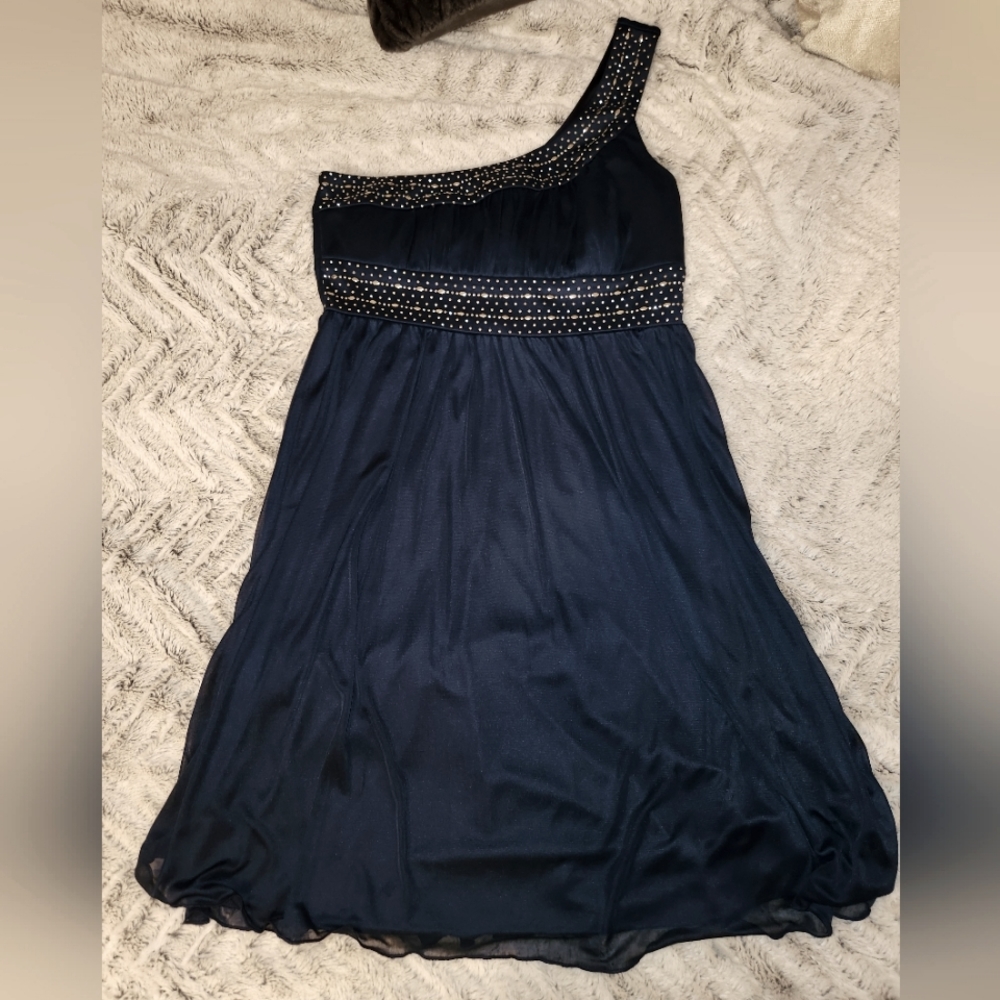One shoulder cocktail dress